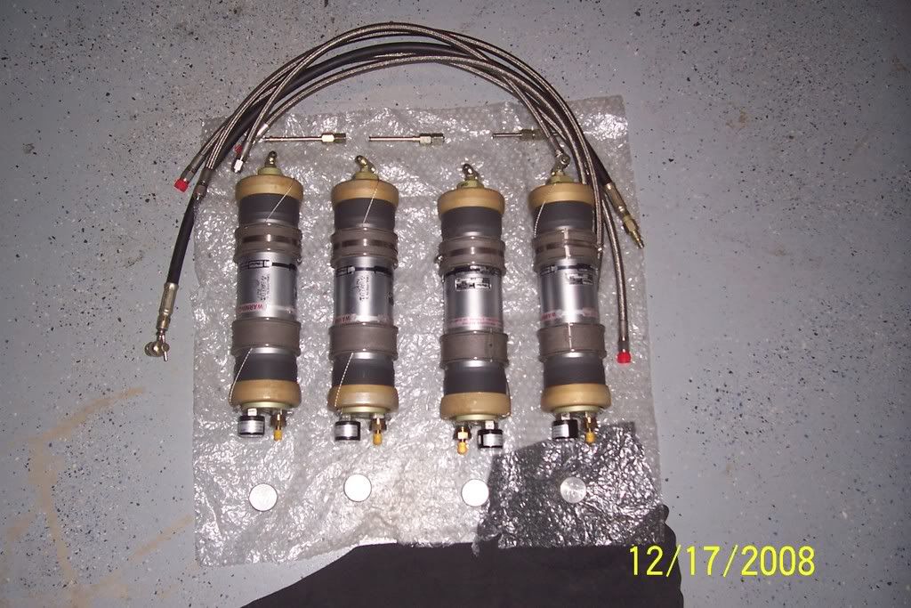 Hydraulic Aircraft Accumulators 400