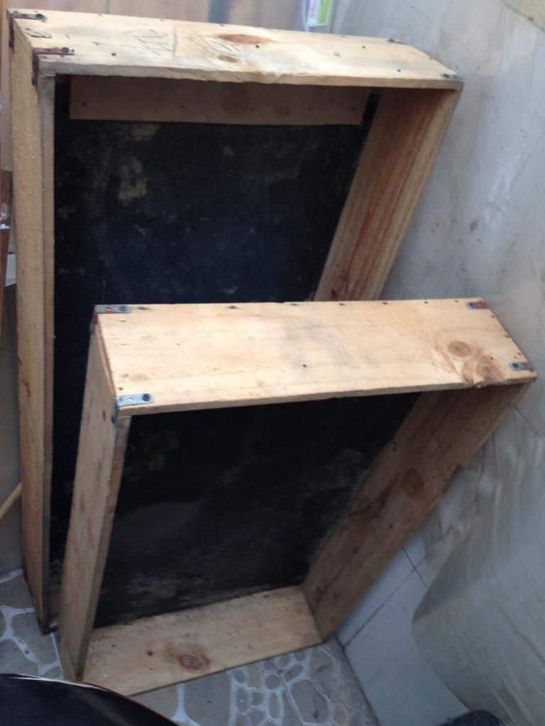 Cần bán chuồng gà