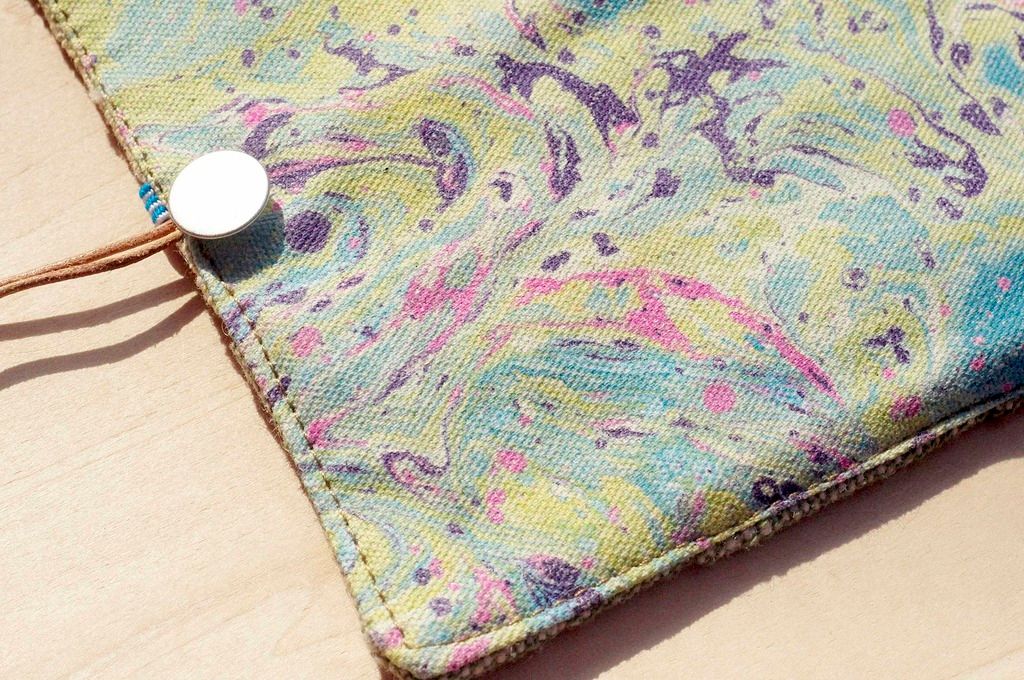 Hand-painted rendering pencil case/feeling scroll/spring roll pencil case-water color house of pen 15 (blue elastic line) - Pencil Cases - Other Materials Multicolor