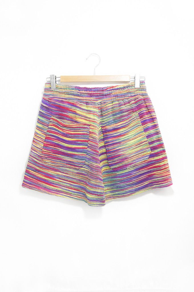 女性の国家風のステッチニットパンツ - グラデーションカラフルなトーン(1制限) - ショートパンツ レディース - コットン・麻 多色