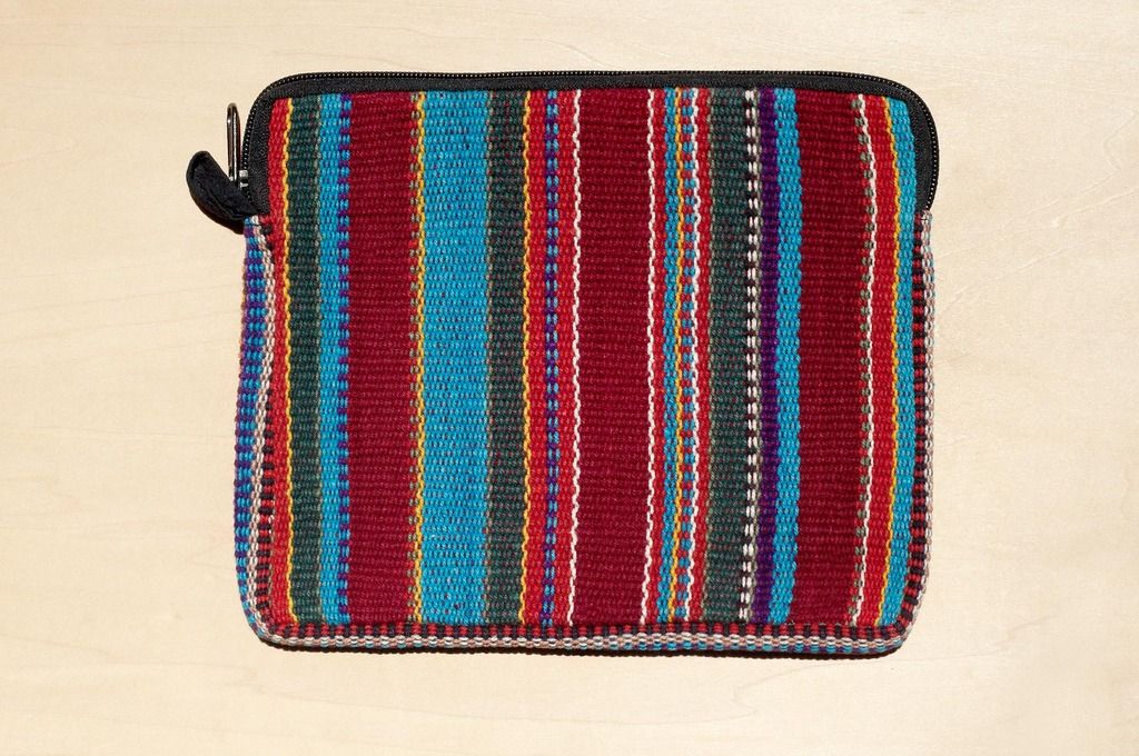 Valentine's Day gift limit a hand-woven Storage bag / national wind bag / camera bag / cosmetic bag / cell phone bag / clutch - national wind magic blue line - Clutch Bags - Cotton & Hemp Multicolor