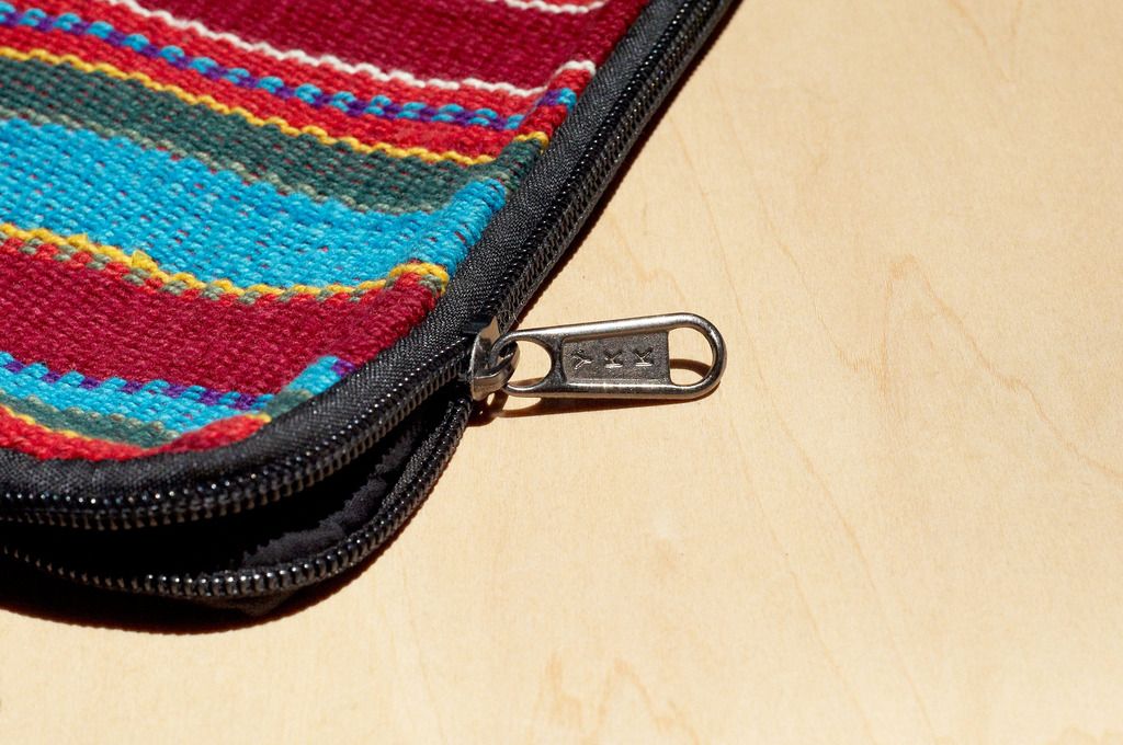 Valentine's Day gift limit a hand-woven Storage bag / national wind bag / camera bag / cosmetic bag / cell phone bag / clutch - national wind magic blue line - Clutch Bags - Cotton & Hemp Multicolor