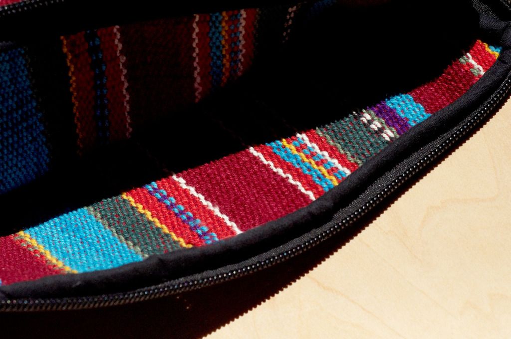 Valentine's Day gift limit a hand-woven Storage bag / national wind bag / camera bag / cosmetic bag / cell phone bag / clutch - national wind magic blue line - Clutch Bags - Cotton & Hemp Multicolor